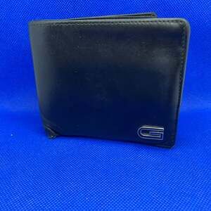 GUCCI Black Leather Bifold Wallet with Metal G Logo